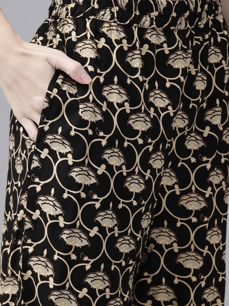 Yufta Women Black & Cream-Coloured Screen Printed Kurta with Trouser