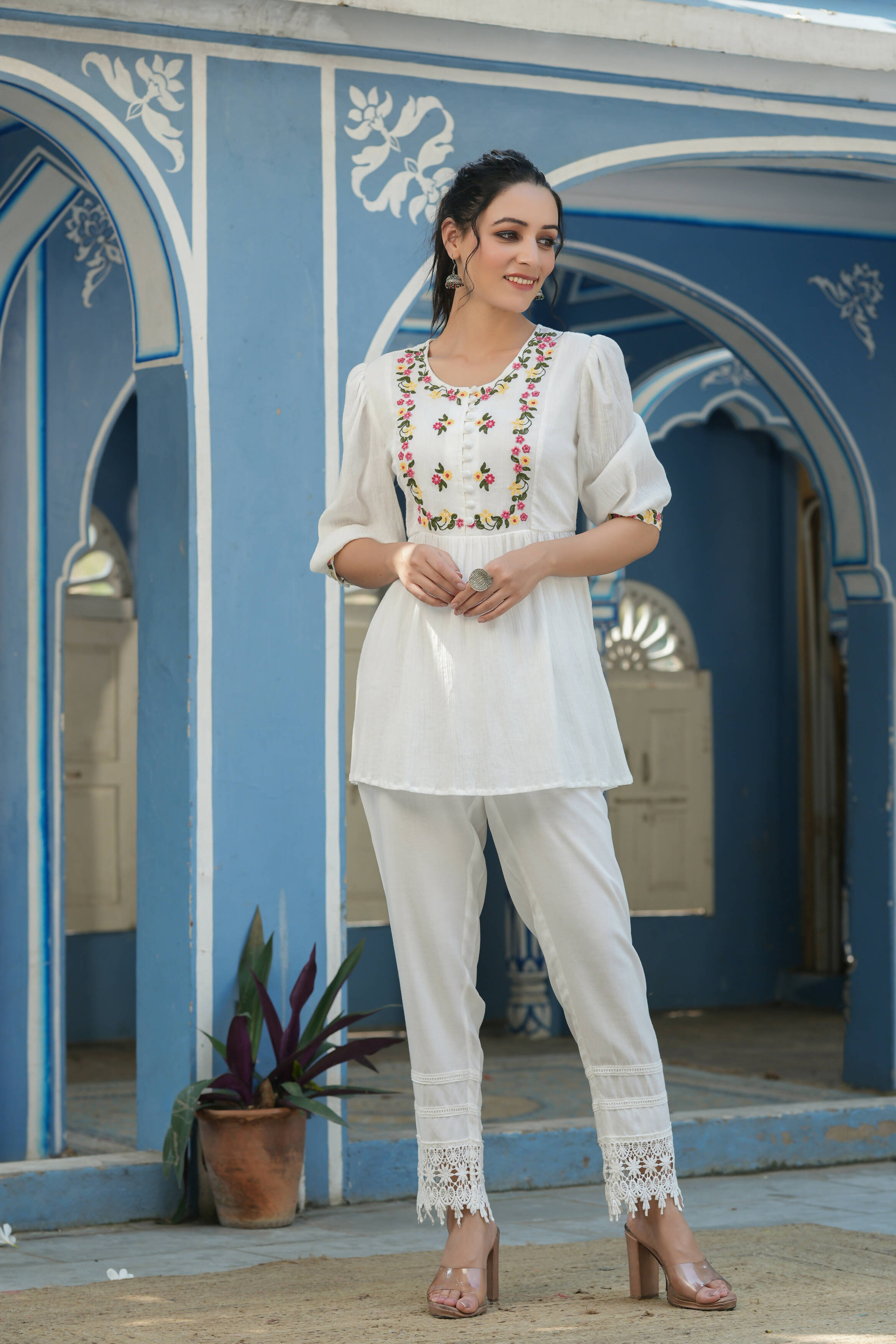 Juniper Women's White Cotton Crepe Floral Embroidered Tunic - Distacart