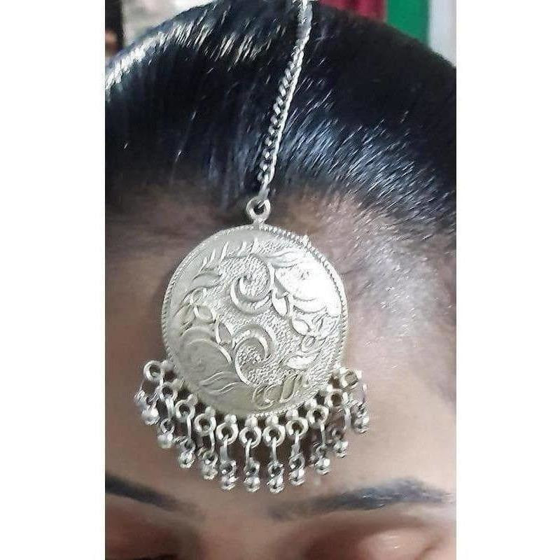 Round Design With Hanging Drops Maang Tikka