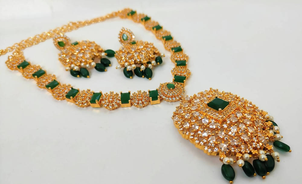 Uncut & Emerald Designer Necklace Set - Distacart