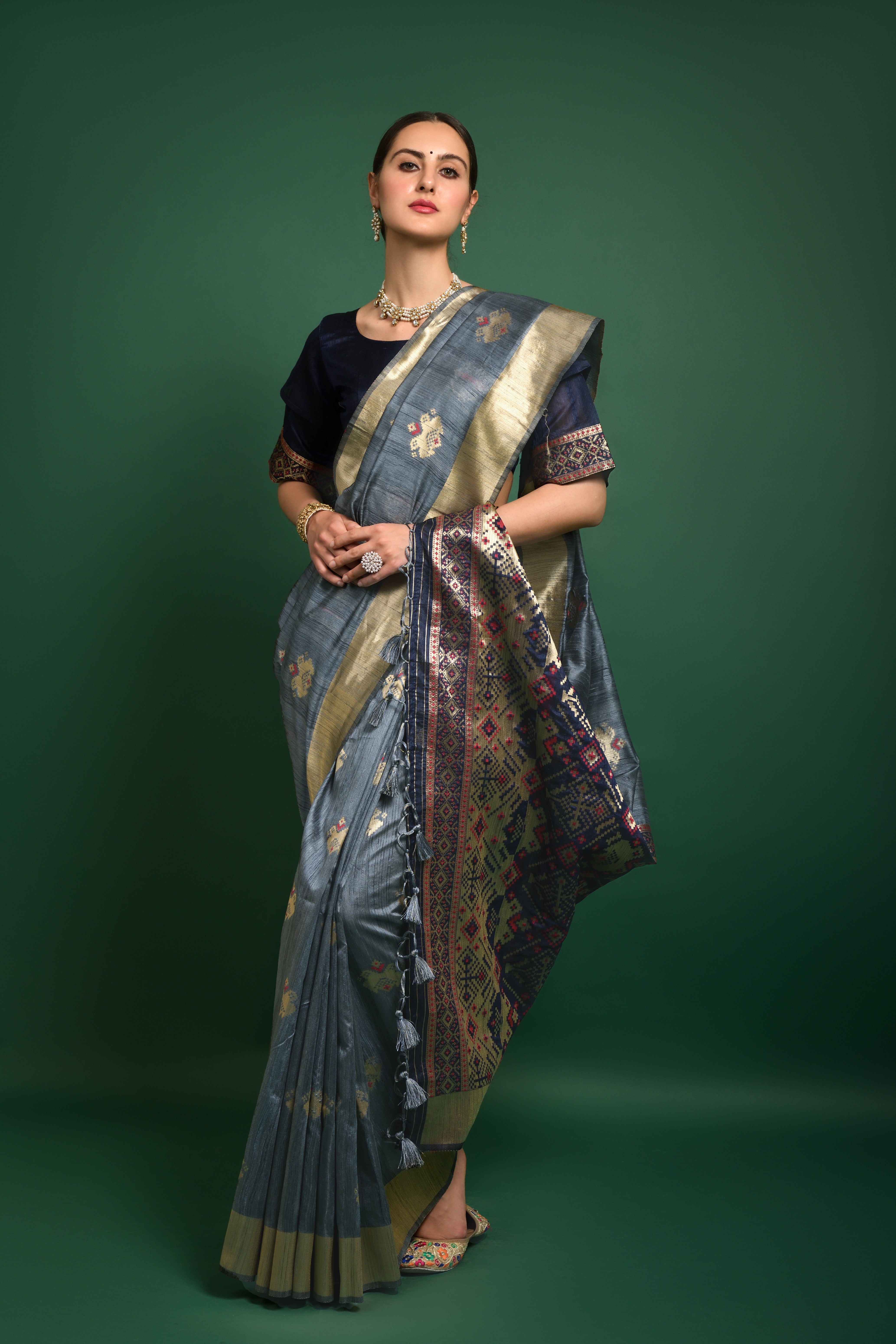 Vishnu Weaves Women's Grey Tussar Silk Zari Woven Saree with Blouse - Distacart