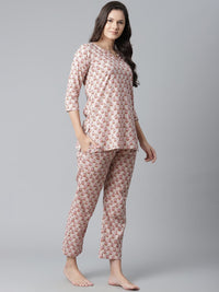 Thumbnail for Wahe-NOOR Women's Floral Pink Motif Cotton Nightsuit - Distacart