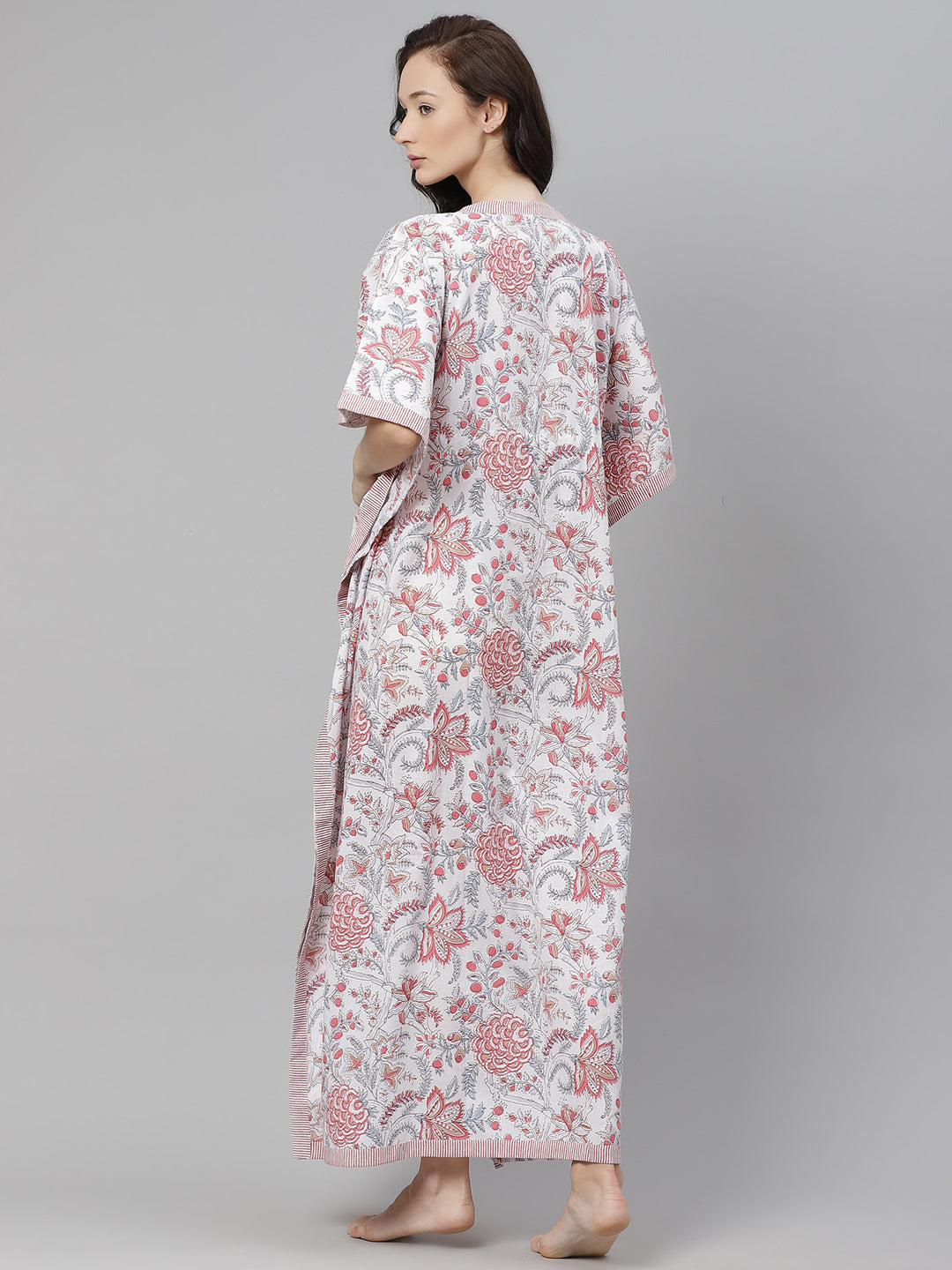 NOZ2TOZ Women's White And Pink Floral Print Kaftan - Distacart