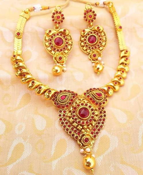 Pink Kemp Antique Necklace Set With Beautiful Design
