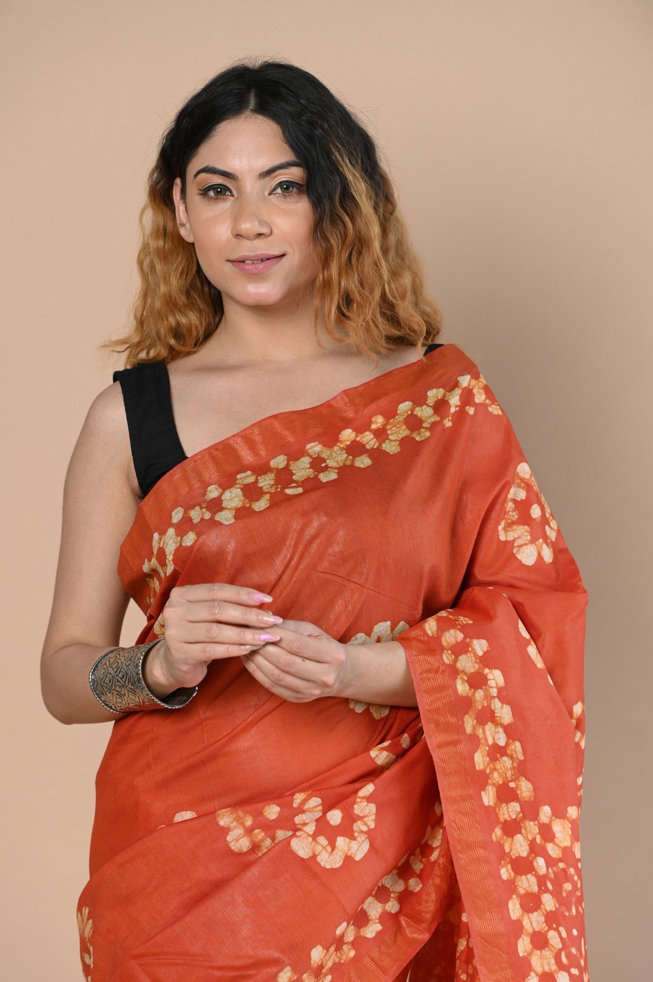 Very Much Indian Authentic Handloom Pure Cotton Saree with Hand Batik Work - Distacart