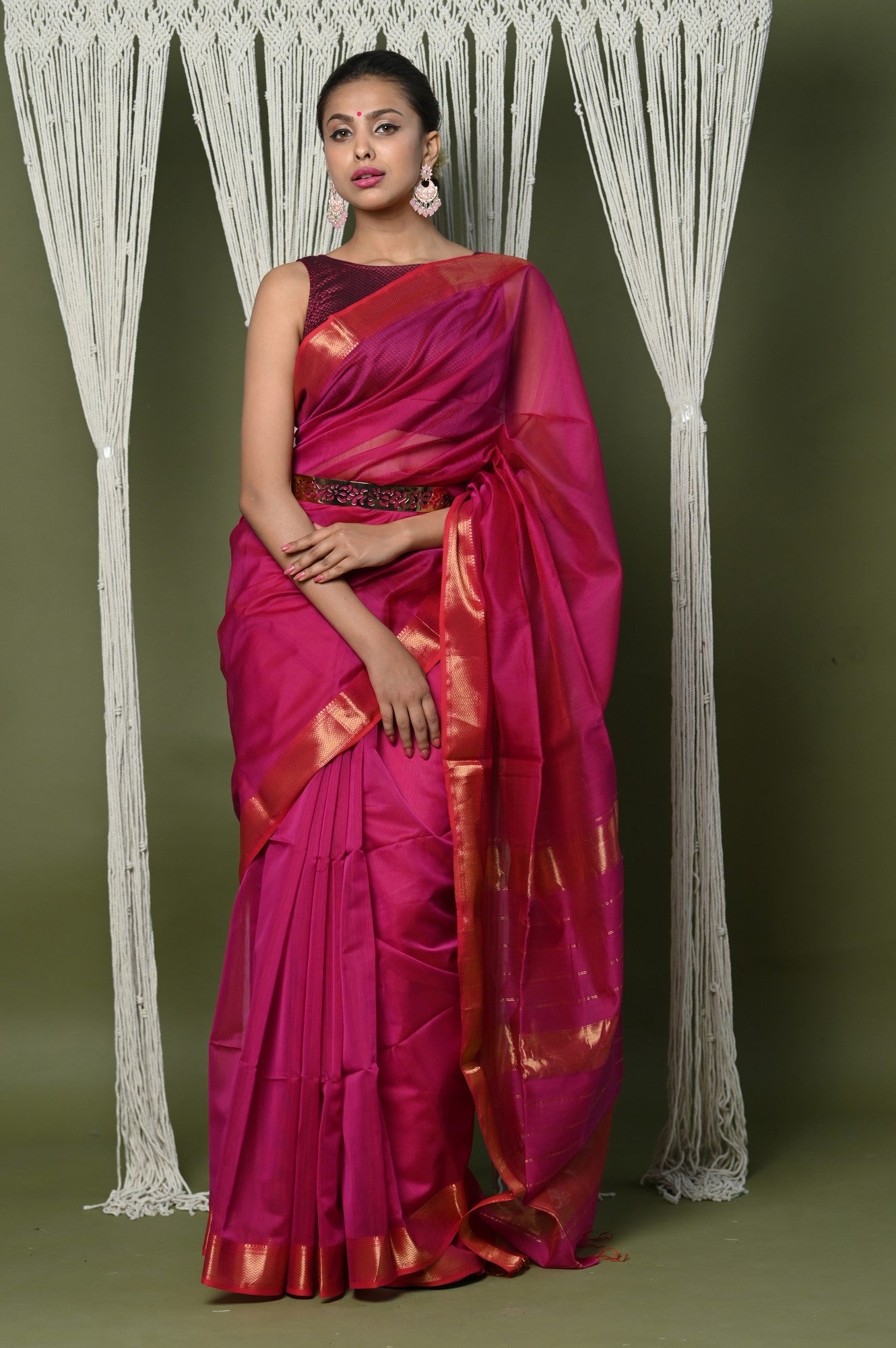 Very Much Indian Handloom Cotton Silk Saree With Sleek Golden Border - Red - Distacart