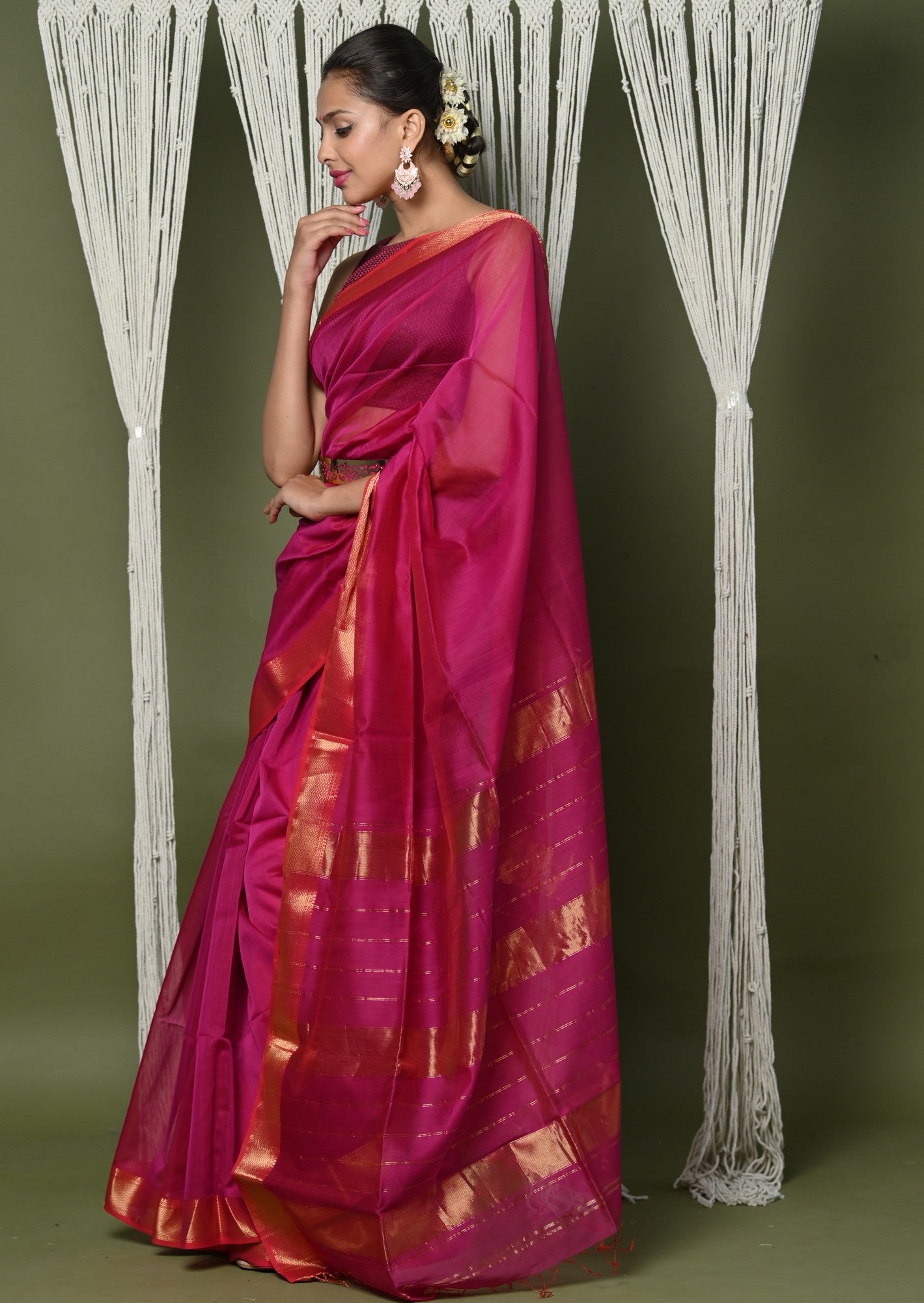 Very Much Indian Handloom Cotton Silk Saree With Sleek Golden Border - Red - Distacart