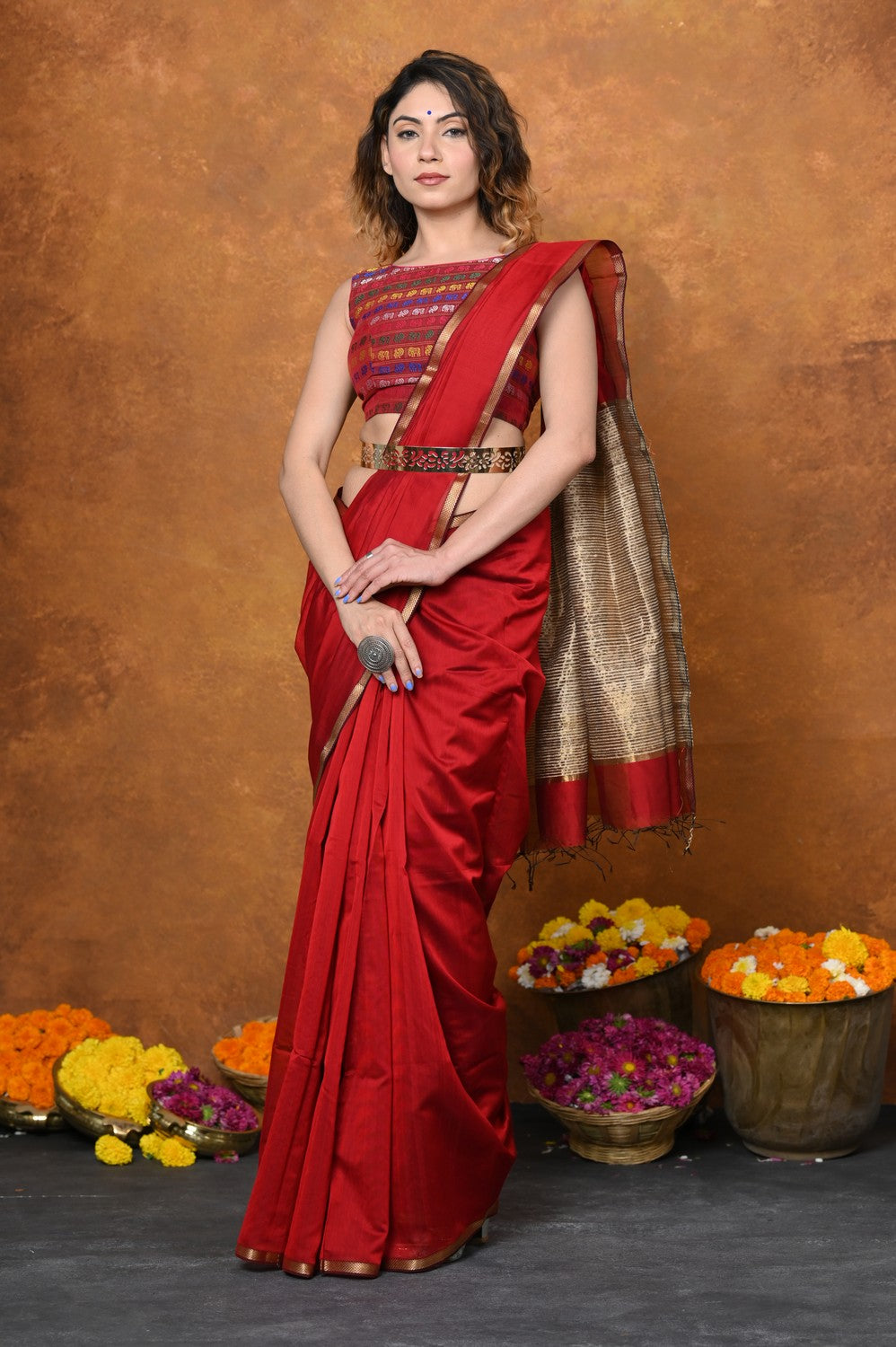 Very Much Indian Handloom Cotton Silk Saree With Sleek Golden Border - Red - Distacart