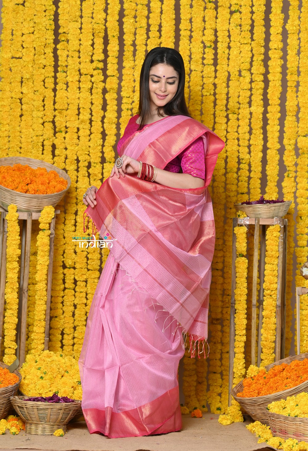 Very Much Indian Rajsi - Handloom Ari Checks Cotton Silk Saree with Golden Border in Pink - Distacart