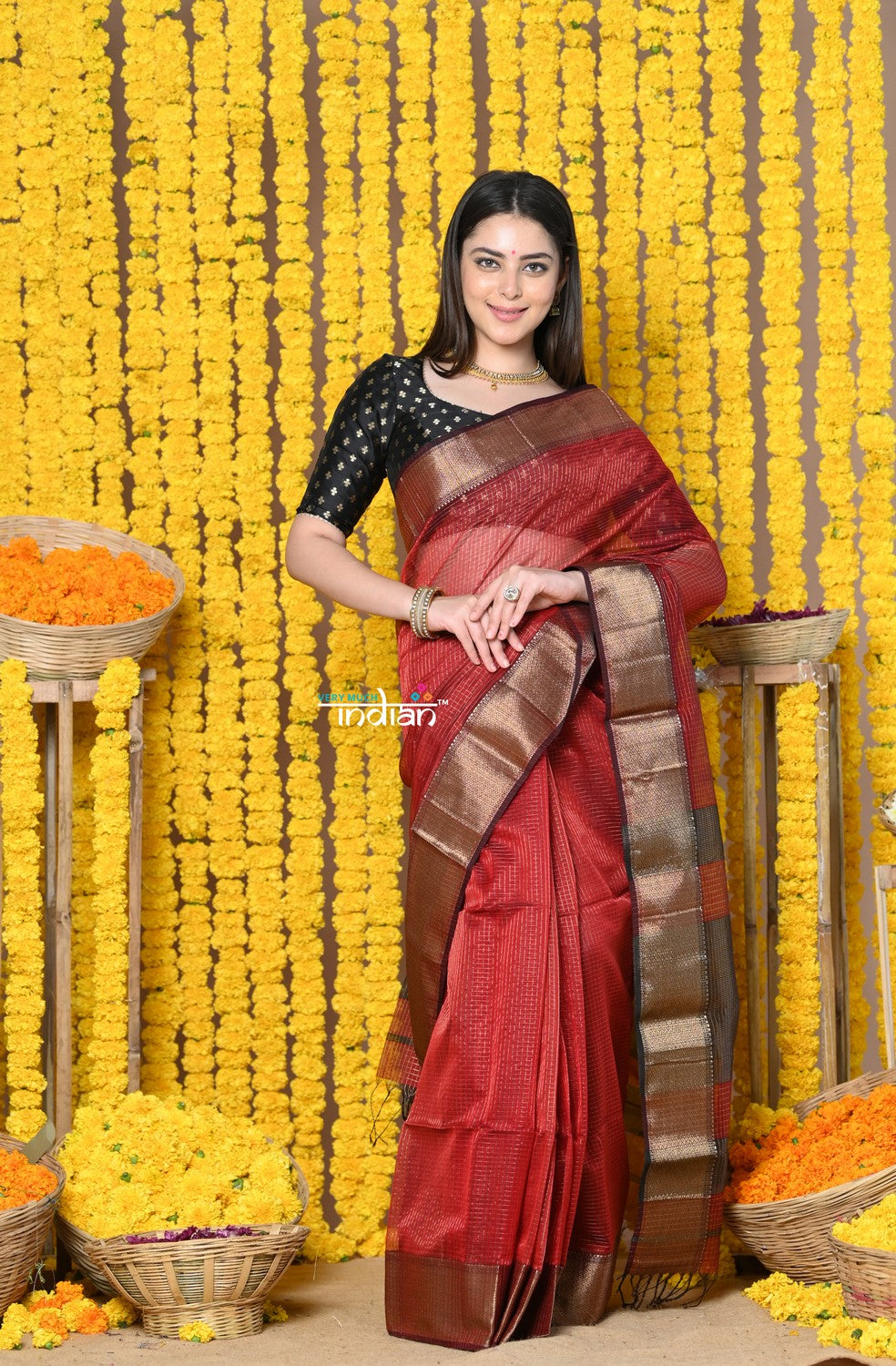 Very Much Indian Rajsi - Handloom Ari Checks Cotton Silk Saree with Golden Border in Maroon - Distacart