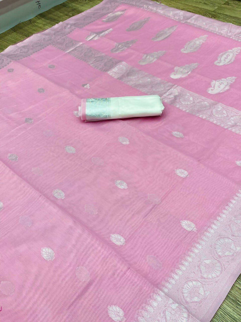 DEIANA'S Beautiful Golden Jari with New Design Soft Cotton Saree - Pink - Distacart