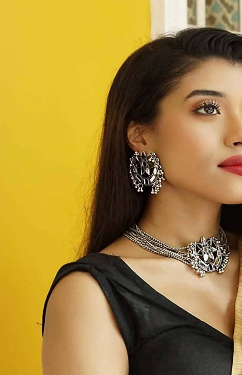 Mominos Fashion Silver color Necklace with Mirror work Mangalsutra - Distacart