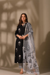 Thumbnail for Malishka Women's Cotton Floral Printed Black Kurta Pant Set With Dupatta - Black - Distacart