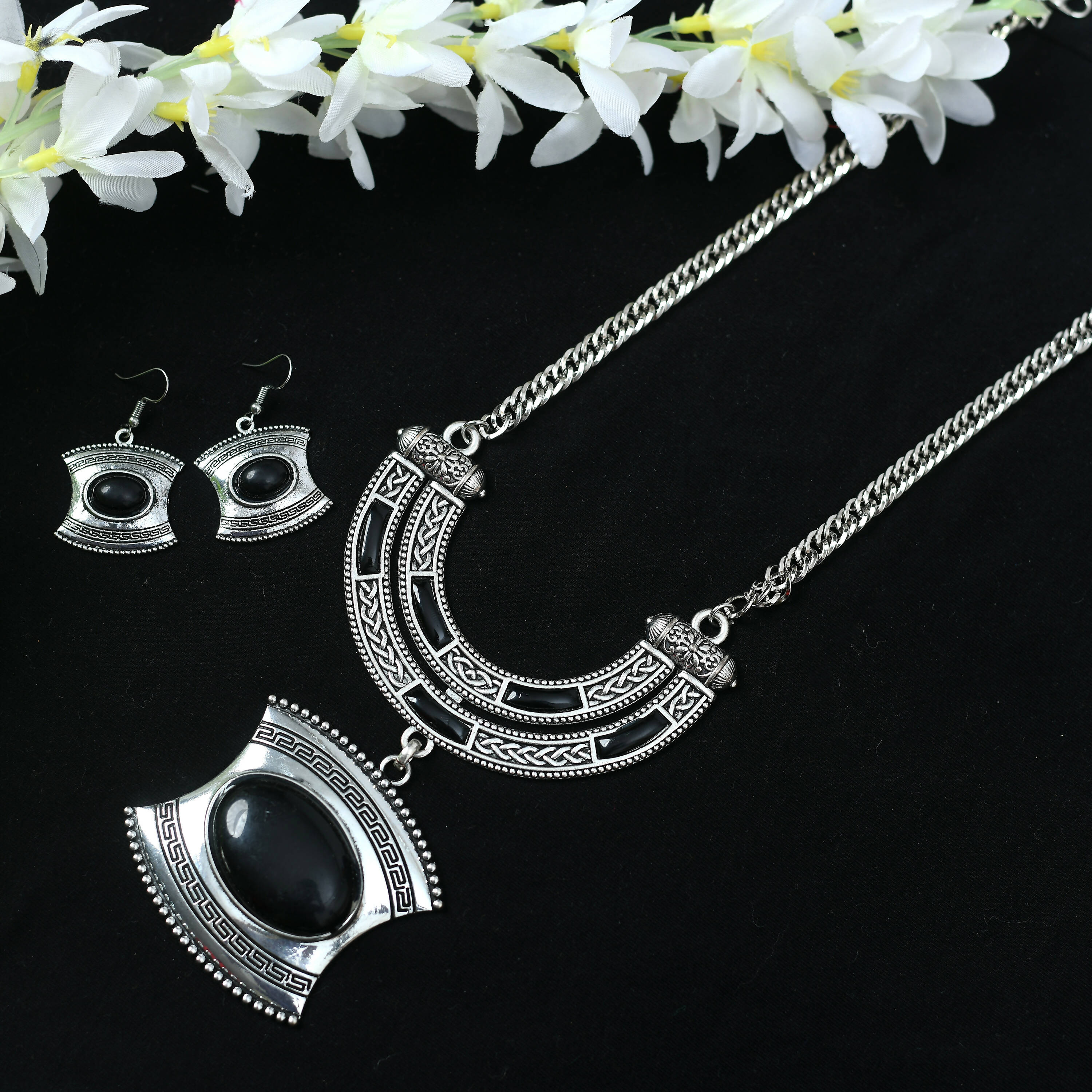 Mominos Fashion Johar Kamal Oxidised Silver-Plated Stone Work Long Necklace Handicraft - Distacart