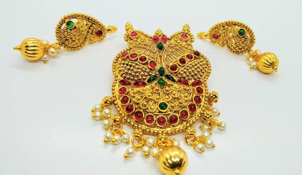 Multicolor kemp peacock Pendant Set