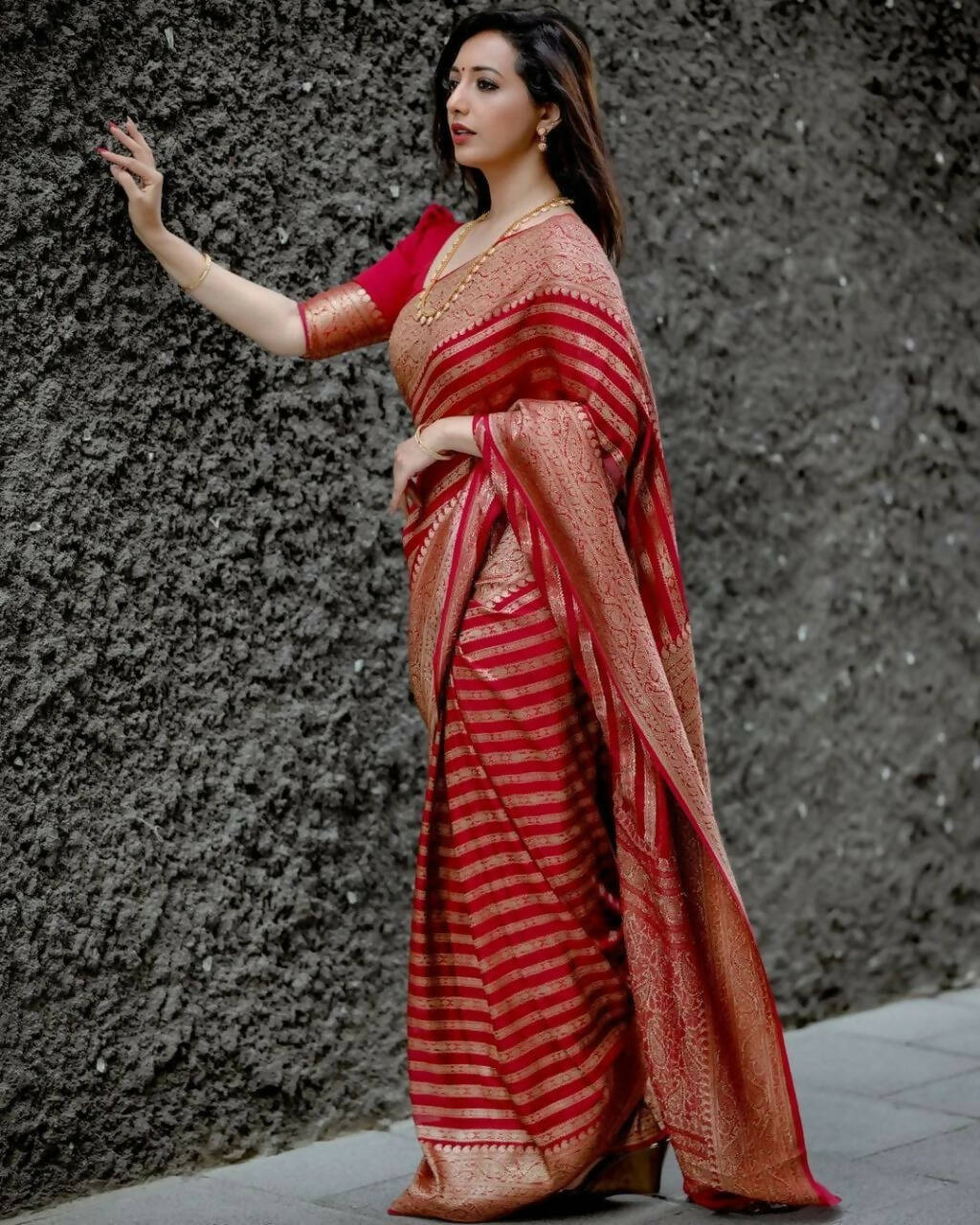 DEIANA'S Beautiful Golden Jari with New Design Soft Lichi Silk Saree - Red - Distacart