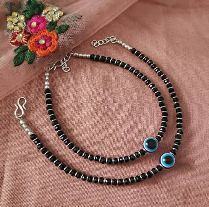 Mominos Fashion Traditional Black Beads Silver-Plated Anklets For Woman