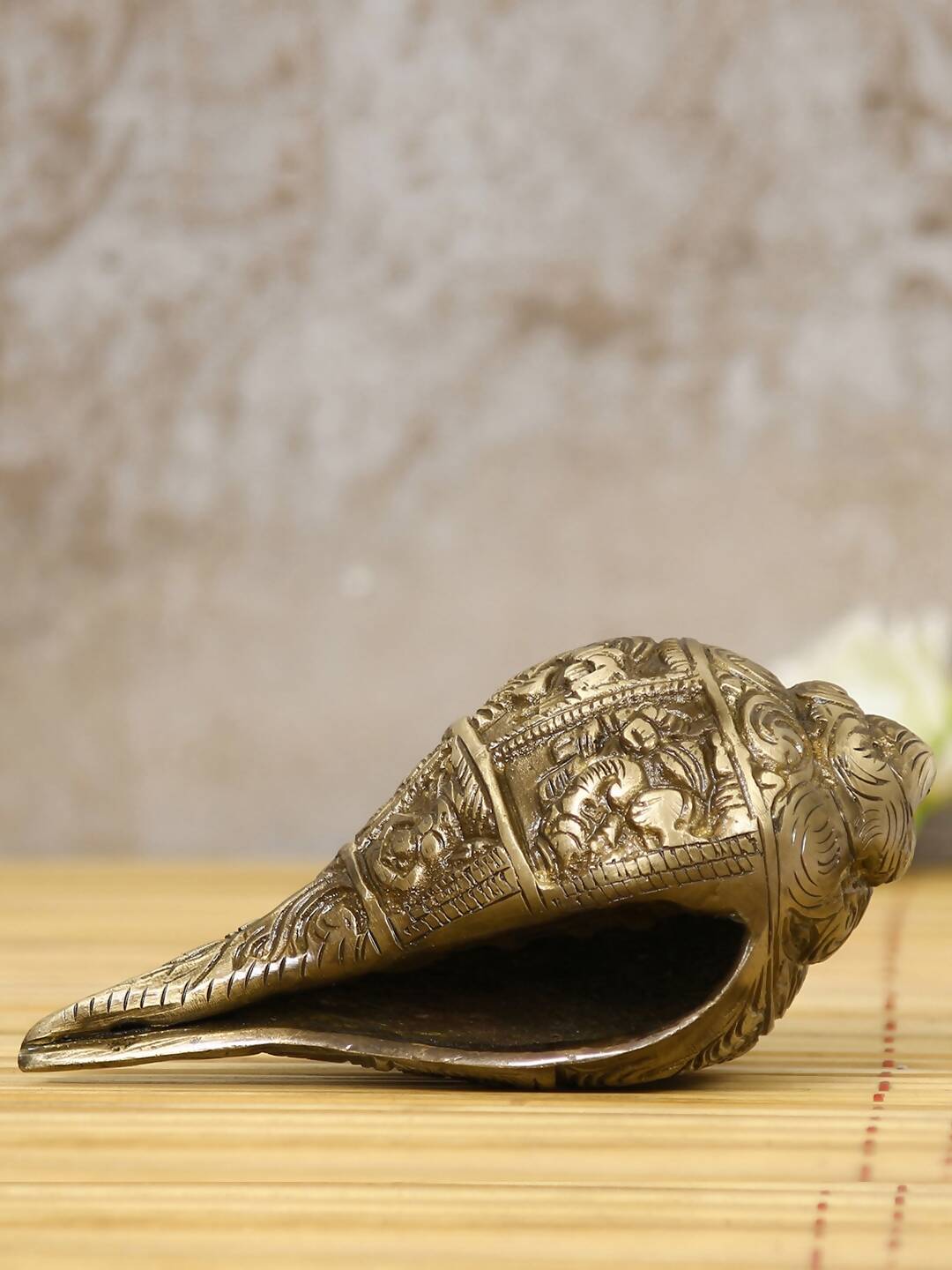 eCraftIndia Gold-Toned Handcrafted Auspicious Lord Ganesha Shankh Showpiece - Distacart