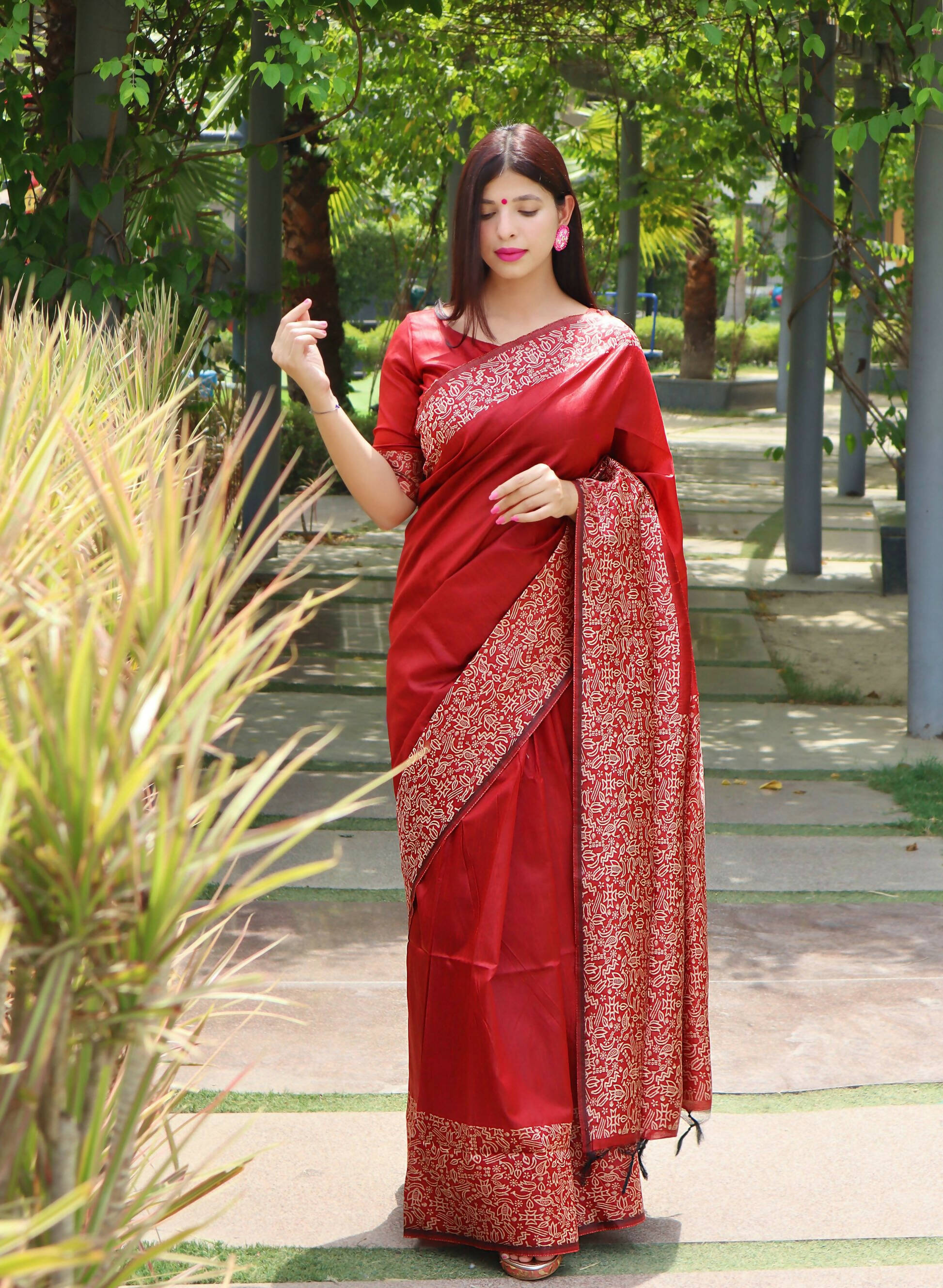 Vishnu Weaves Women's Red Handloom Raw Silk Woven Border Saree with Unstitched Blouse - Distacart