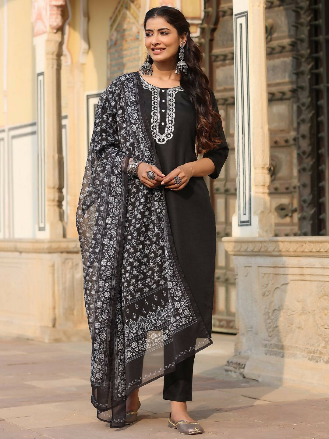 Juniper Women's Black Silk Solid Embroidered Kurta Set - Distacart
