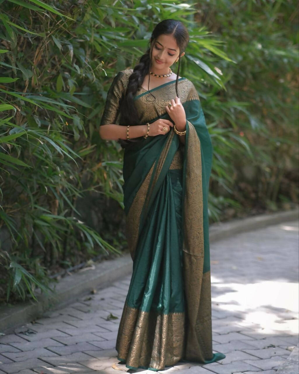 DEIANA'S Beautiful Golden Jari with New Design Soft Lichi Silk Saree - B Green - Distacart