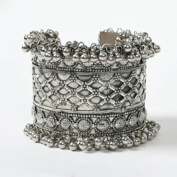 Mominos Fashion Joharkamal Oxidised Silver-Plated Ghungroo Handcraft Bracelet - Design 023 - Distacart