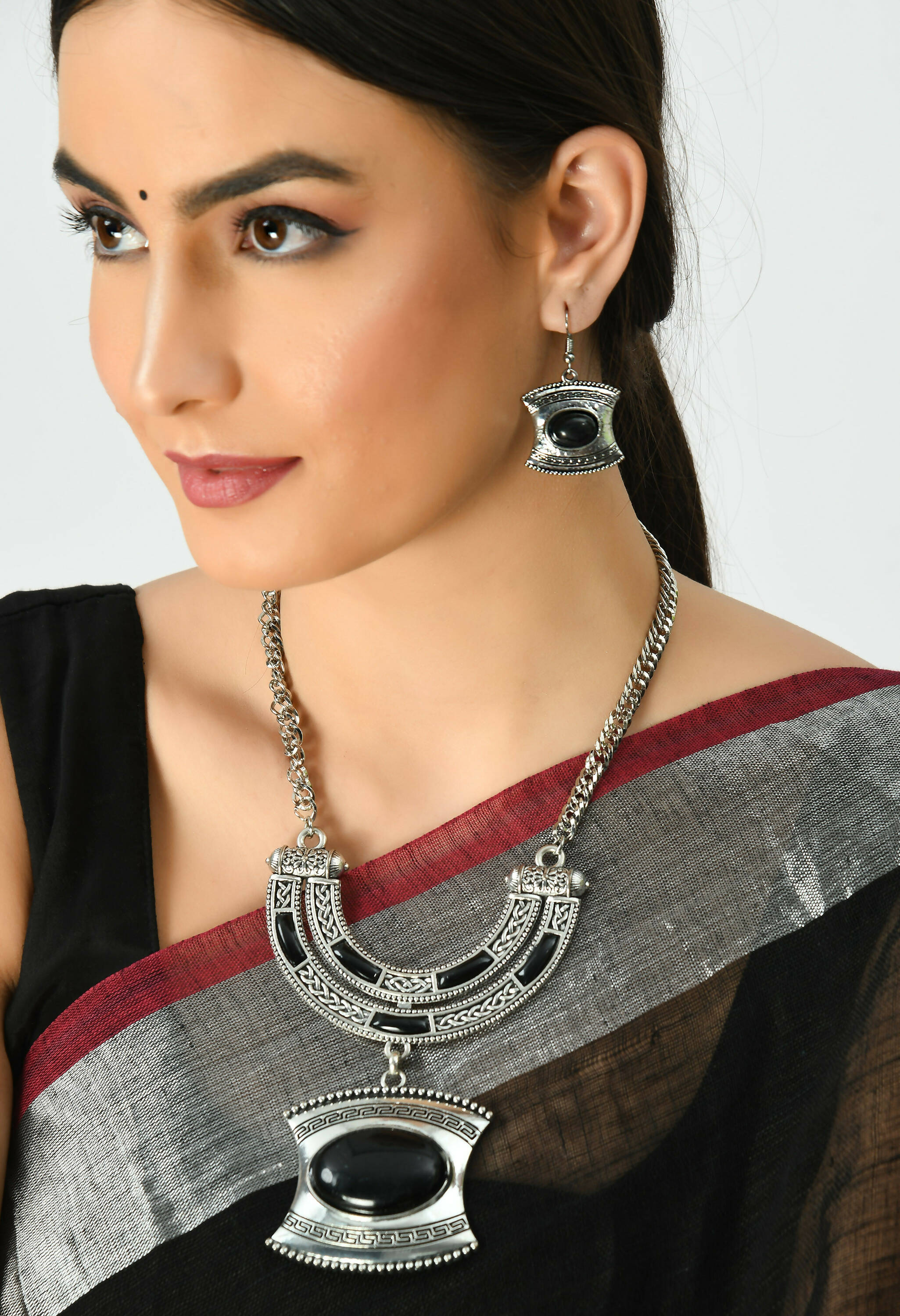 Mominos Fashion Johar Kamal Oxidised Silver-Plated Stone Work Long Necklace Handicraft - Distacart