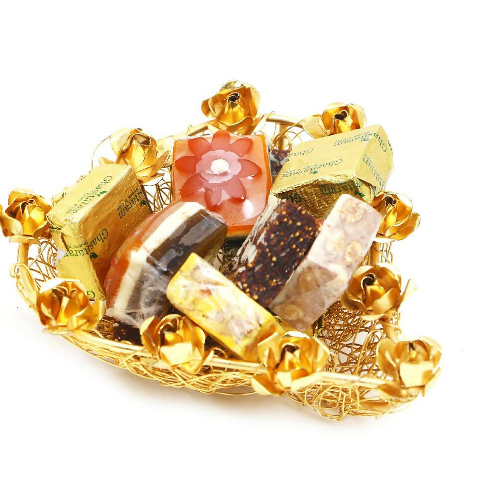 Ghasitaram Mesh Heart Tray Of Assorted Bites - Distacart