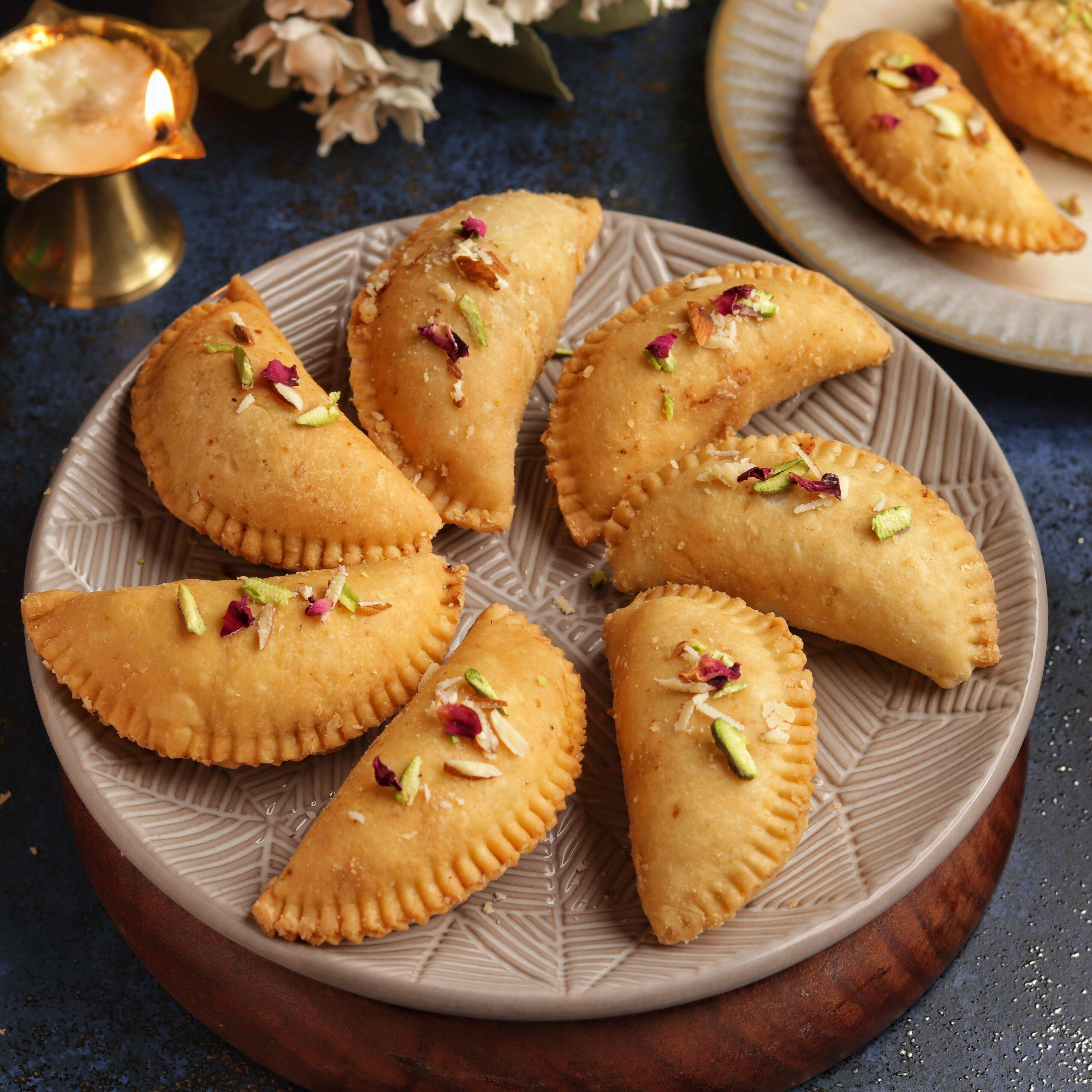 Bansiwala Mewa Gujiya - Distacart