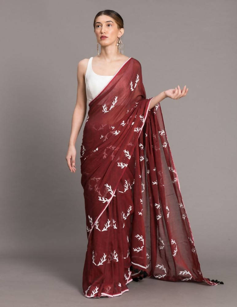 Suta Women Maroon White Hand Blocked Pure Cotton Saree - Distacart