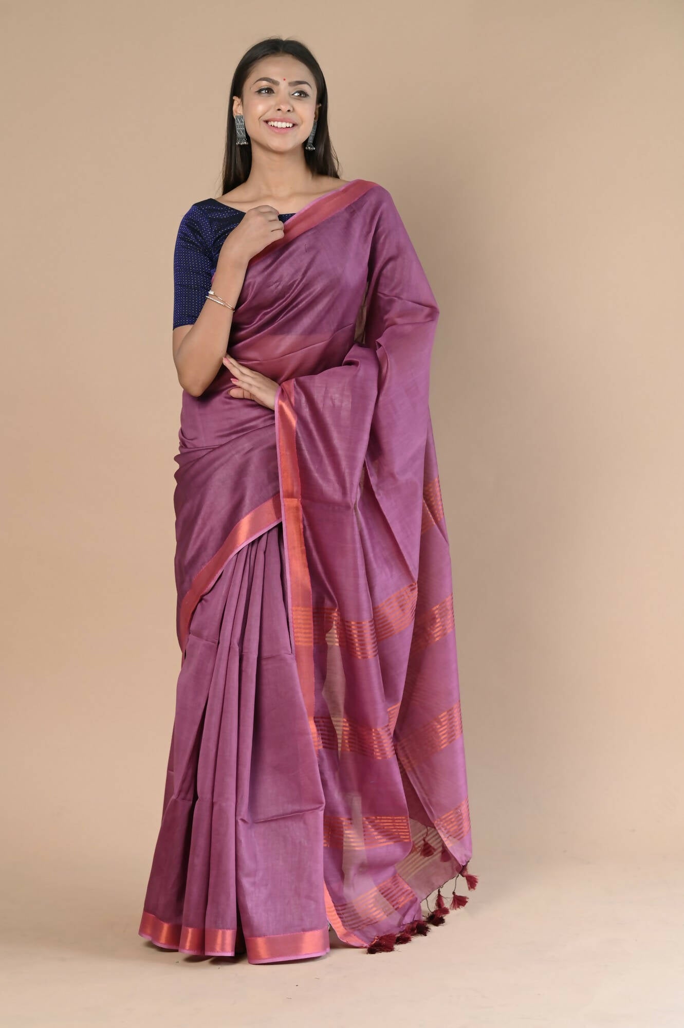 Very Much Indian Handloom Cotton Silk Maheshwari Saree With Sleek Golden Border - Maroon - Distacart
