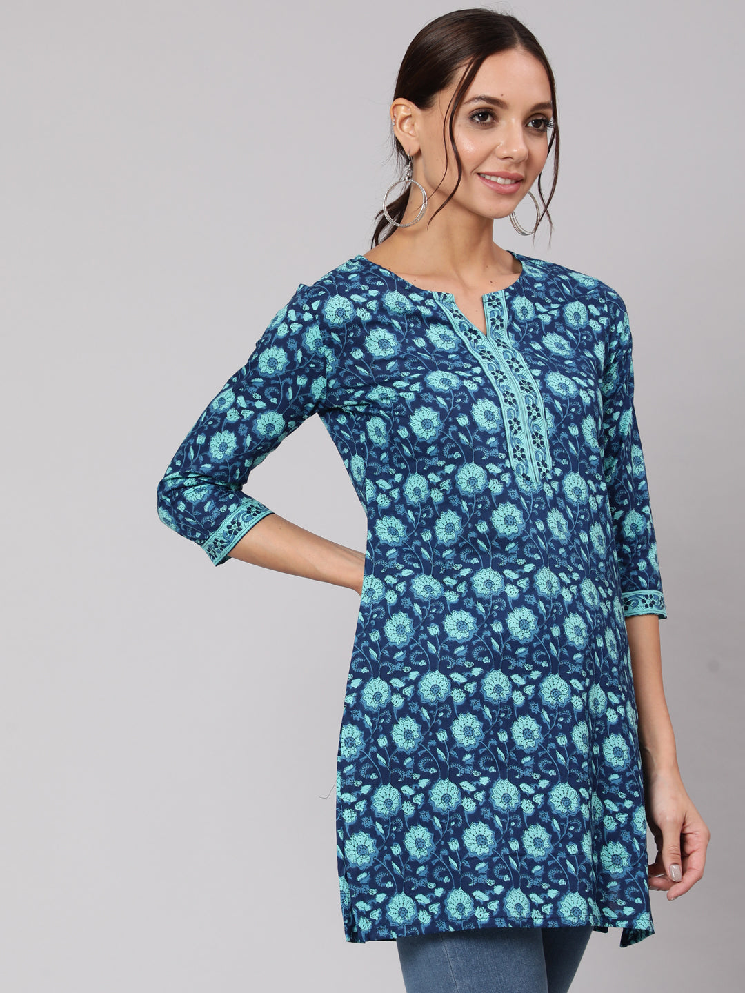 NOZ2TOZ Women Blue Floral Printed Straight Tunic With Three Quarter Sleeves - Distacart