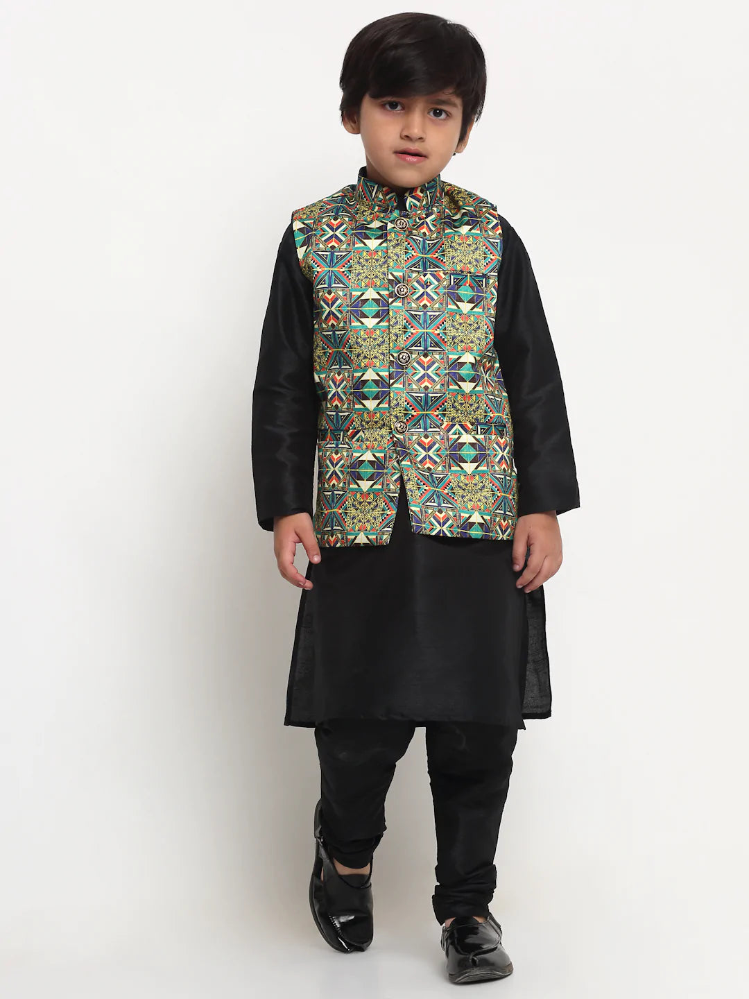Kalyum Black Solid Kurta With Pyjama & Green Printed Nehrujacket set For Boys - Distacart