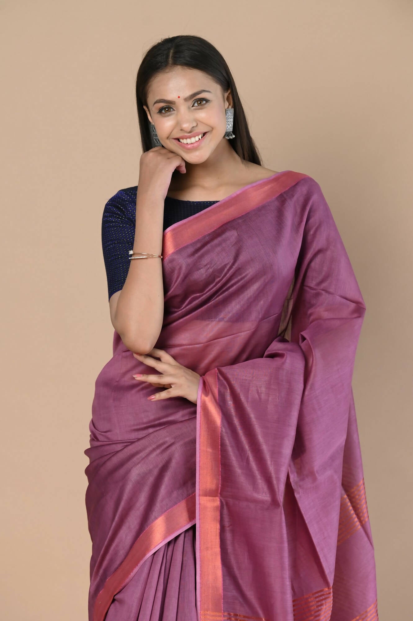 Very Much Indian Handloom Cotton Silk Maheshwari Saree With Sleek Golden Border - Maroon - Distacart