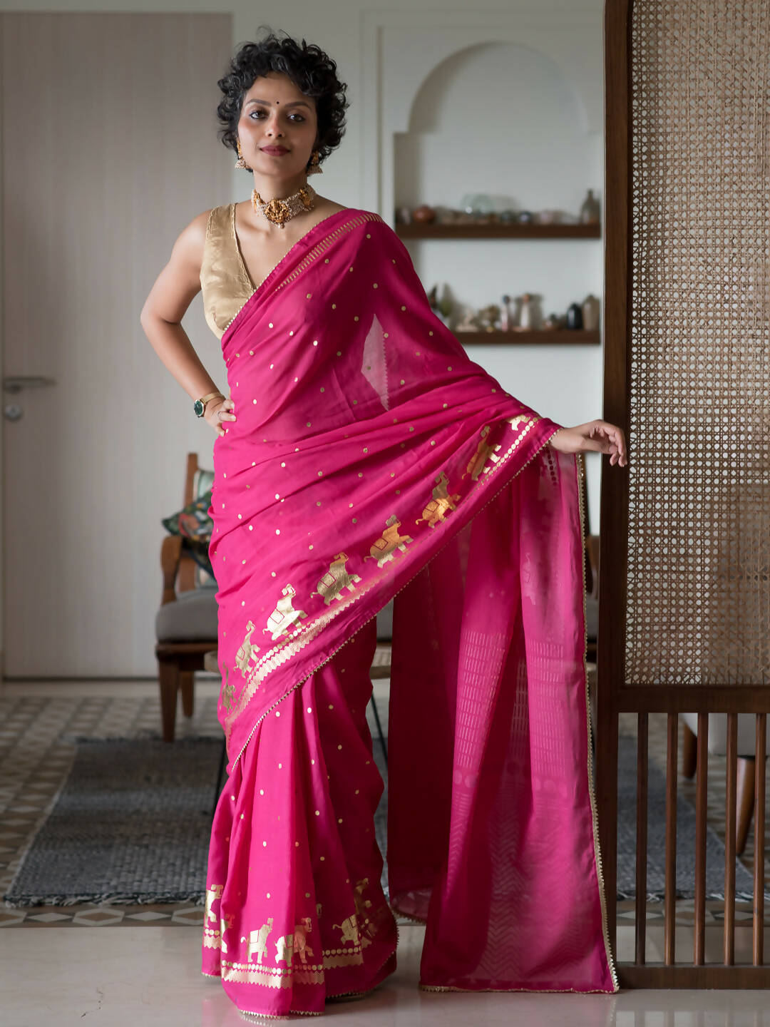 Suta Pink Floral Viscose Rayon Saree - Distacart