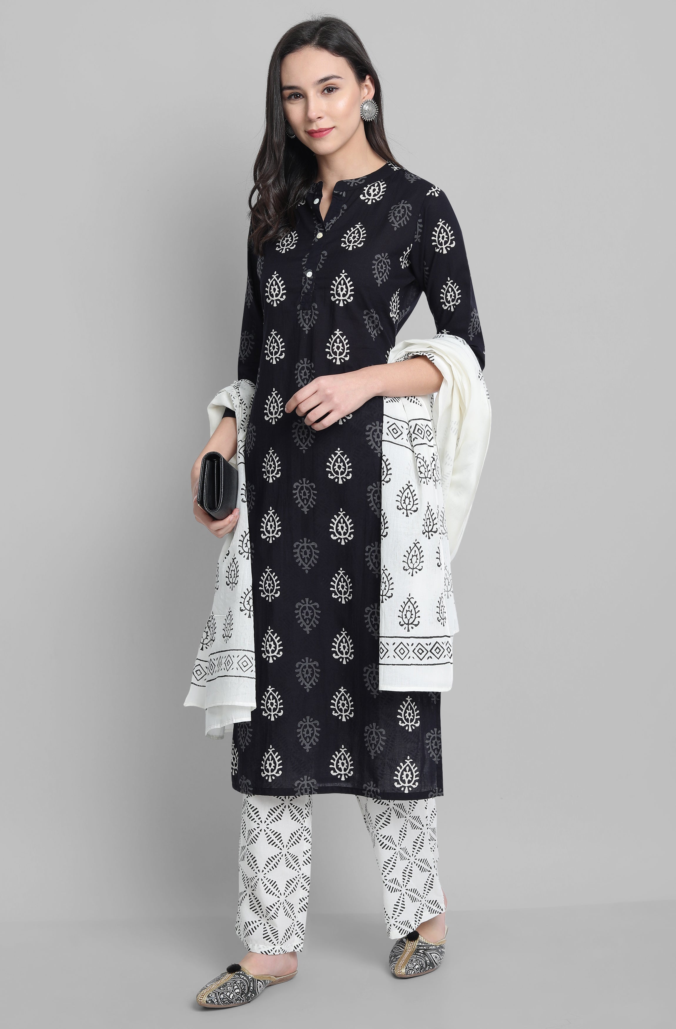 Janasya Women's Black Cotton Block Print Kurta With Palazzo And Dupatta - Distacart