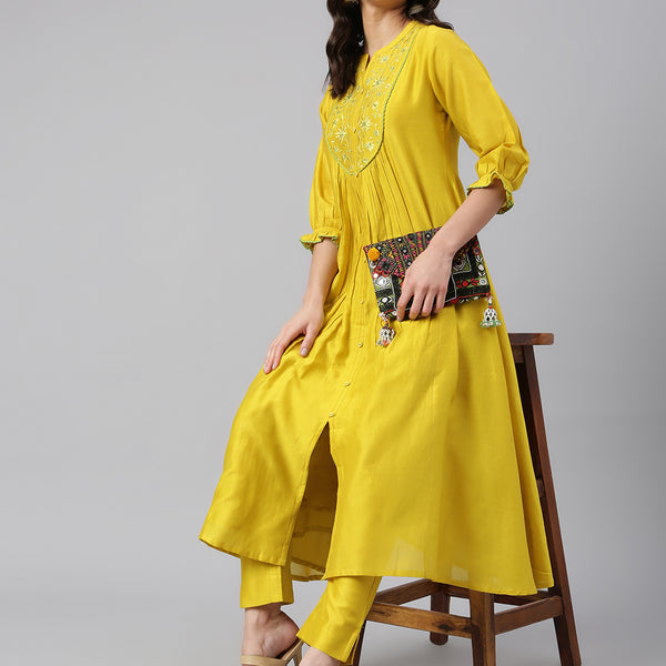 Janasya Women's Yellow Crepe Silk Solid Kurta With Pant - Distacart