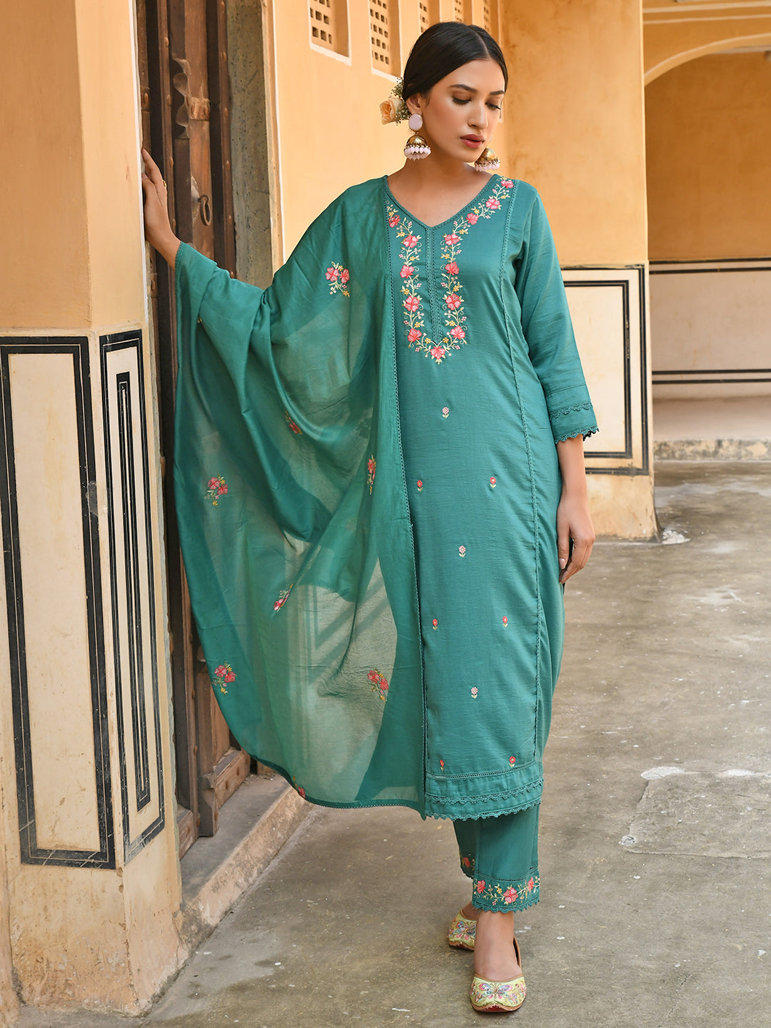 Janasya Women's Green Poly Silk Floral Embroidered Kurta With Pant And Dupatta - Distacart