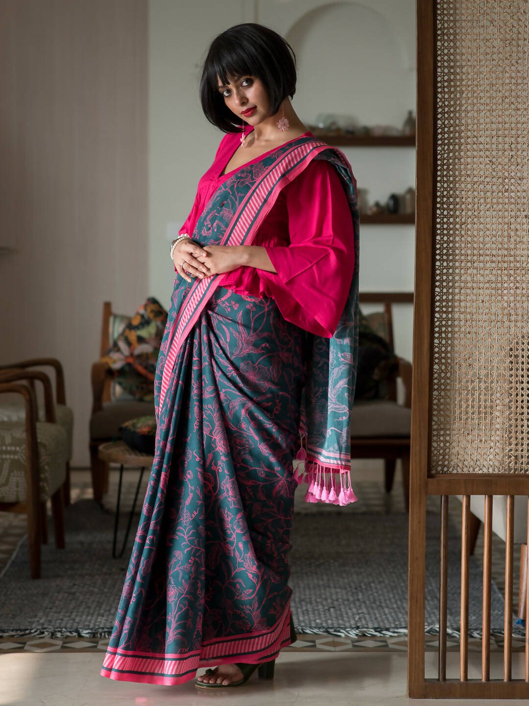 Suta Navy Blue Floral Pure Cotton Saree - Distacart