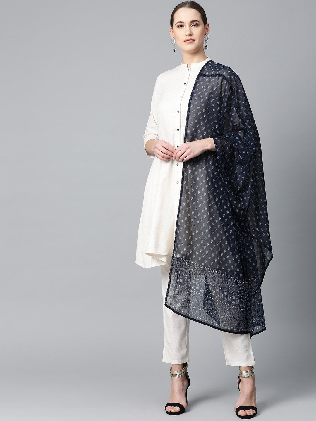 Jompers Women Off-White & Navy Blue Solid Kurta with Trousers & Dupatta - Distacart