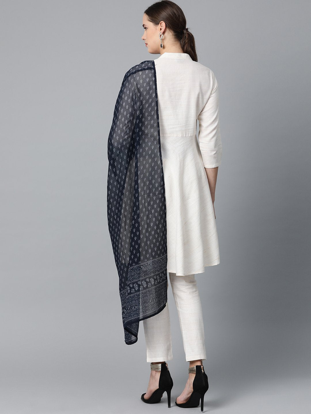 Jompers Women Off-White & Navy Blue Solid Kurta with Trousers & Dupatta - Distacart