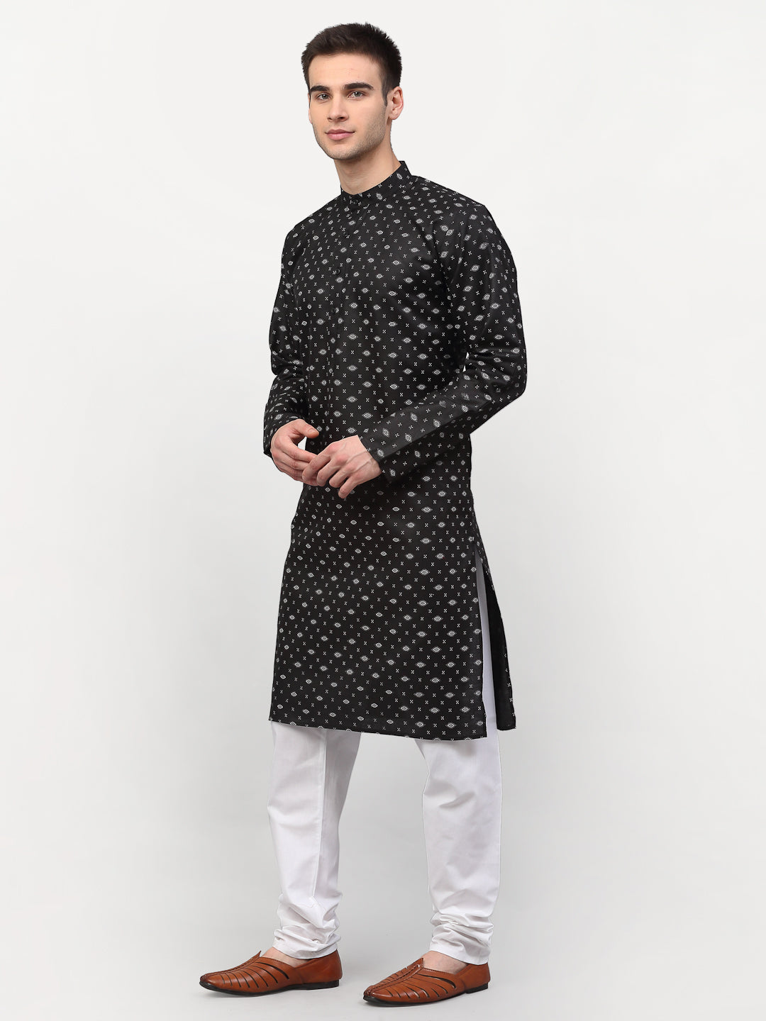 Jompers Men's Black Printed Cotton Kurta Payjama Sets