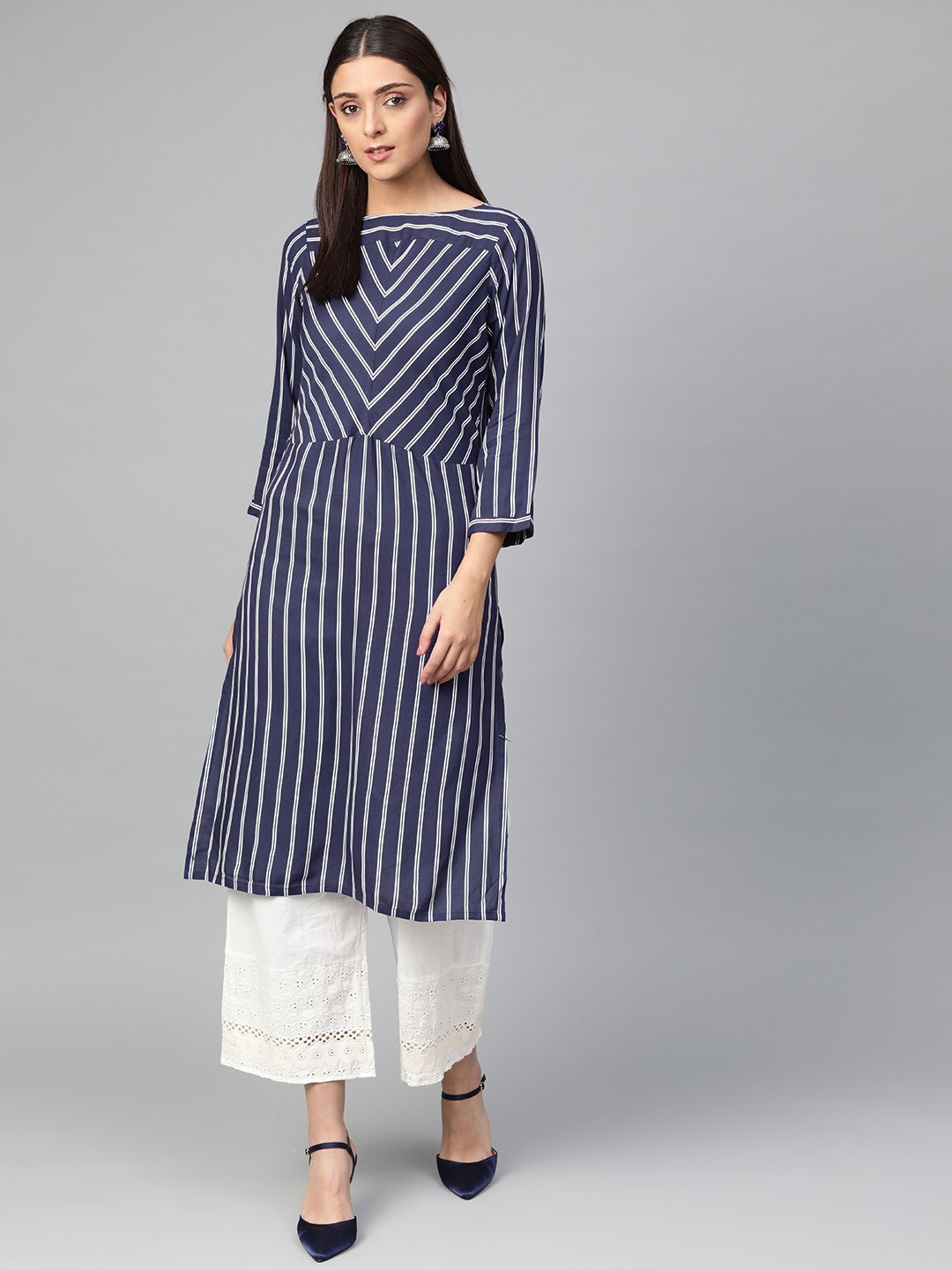 Jompers Women Navy Blue & White Striped Straight Kurta - Distacart