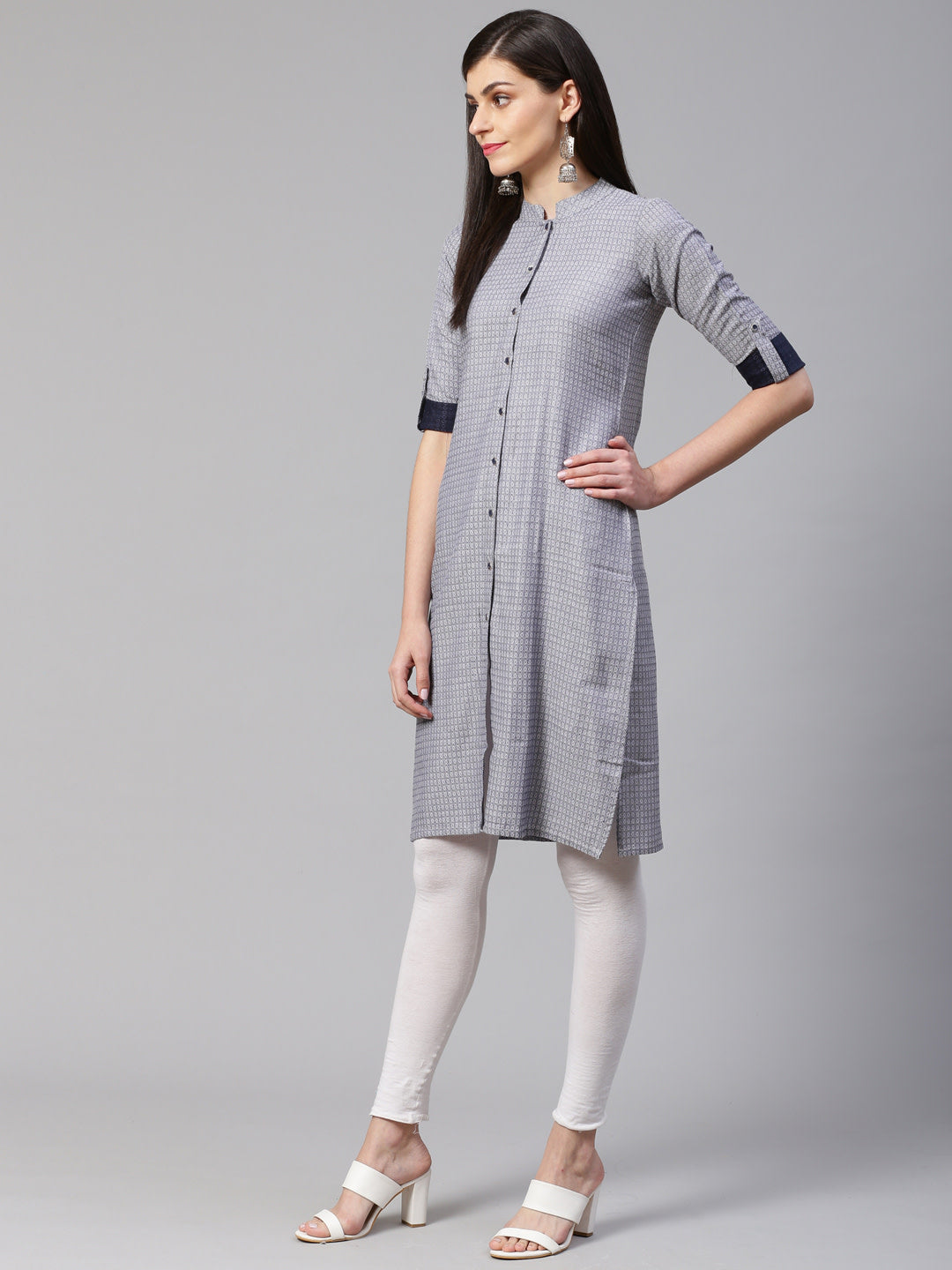 Jompers Women Grey & Blue Jacquard Woven Design Straight Kurta - Distacart