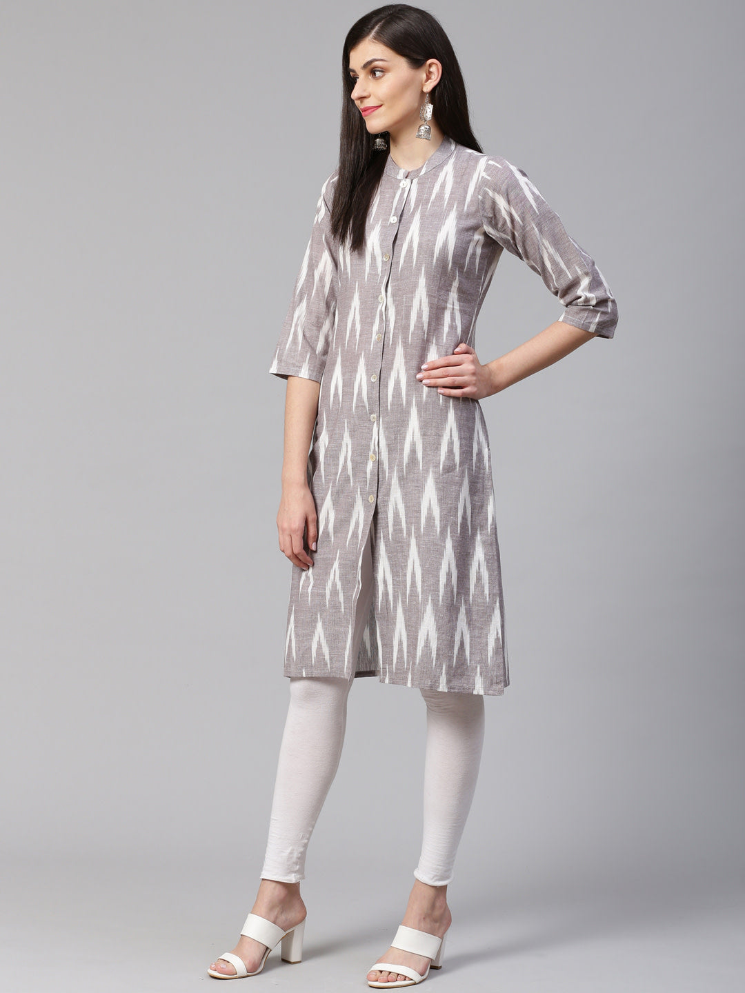 Jompers Women Grey & Cream-Coloured Ikkat Woven Design Straight Kurta - Distacart