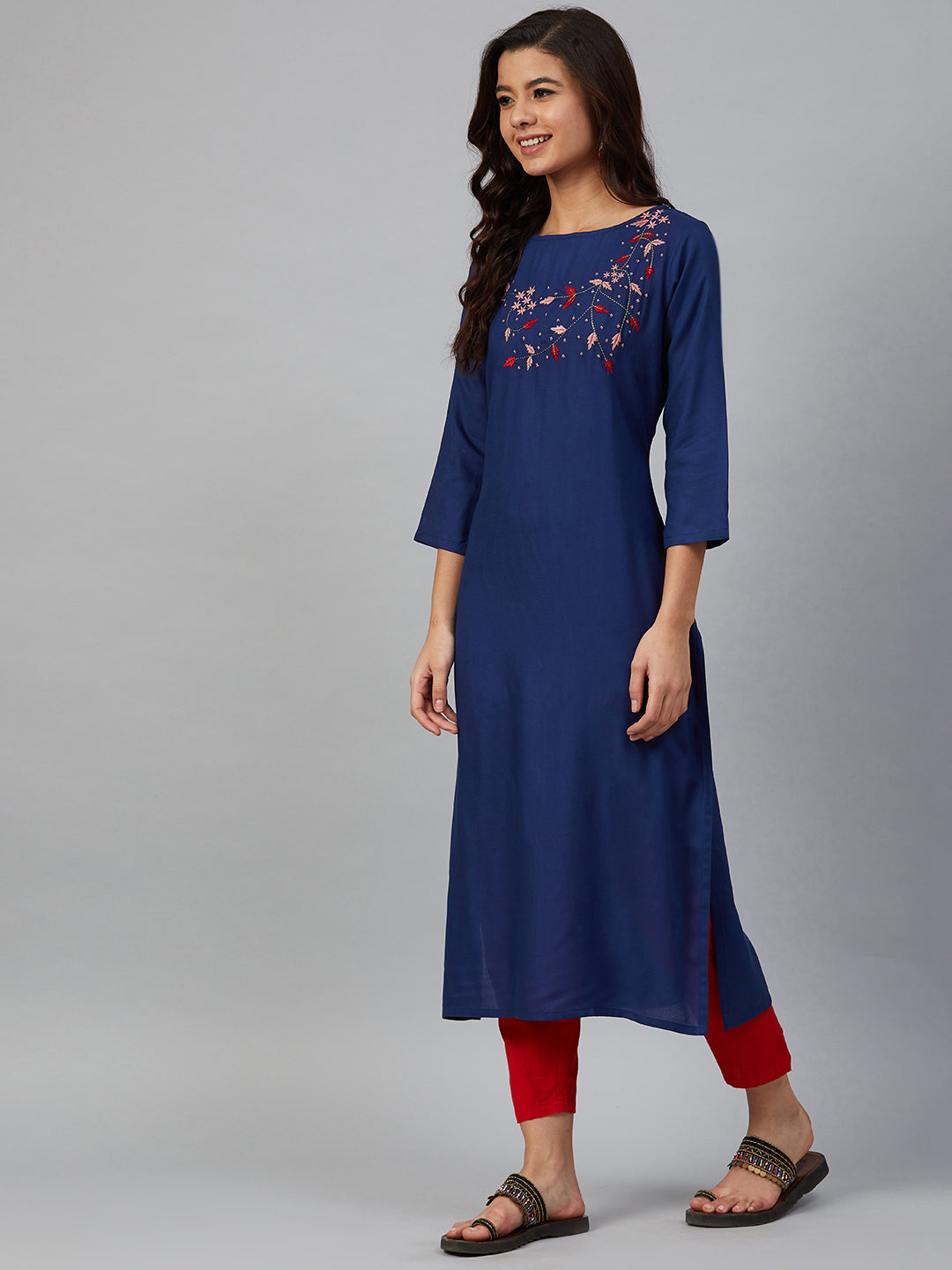 Jompers Women Blue & Pink Yoke Embroidered Straight Kurta - Distacart