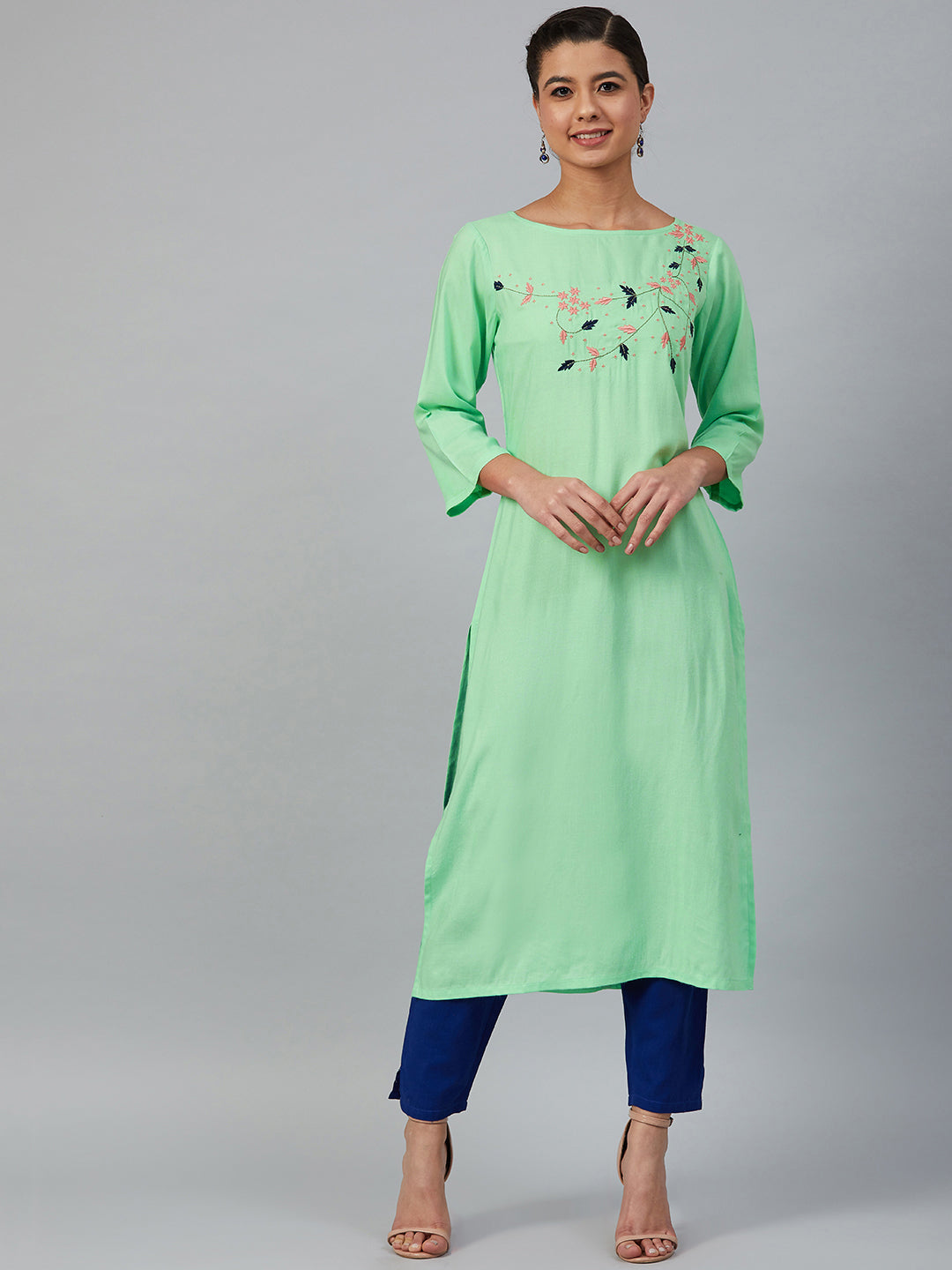 Jompers Women Green & Pink Yoke Embroidered Straight Kurta - Distacart