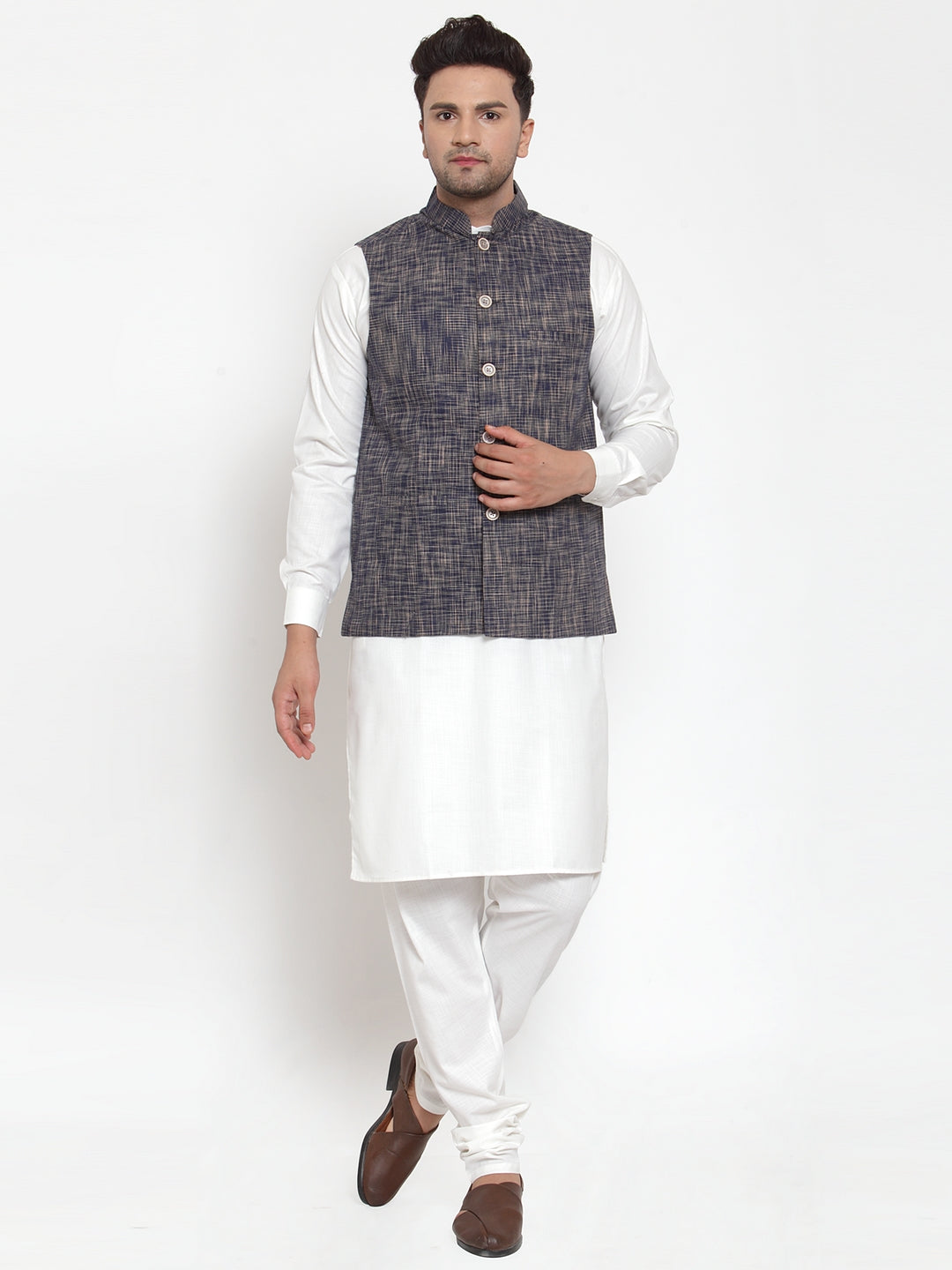 Jompers Men's White Solid Kurta with Pyjamas & Blue Nehru Jacket - Distacart