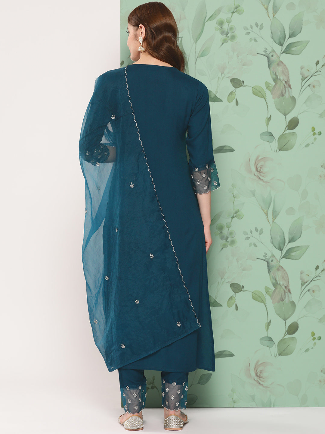NOZ2TOZ Women Teal Blue Embroidered Straight Kurta And Trouser With Organza Dupatta - Distacart
