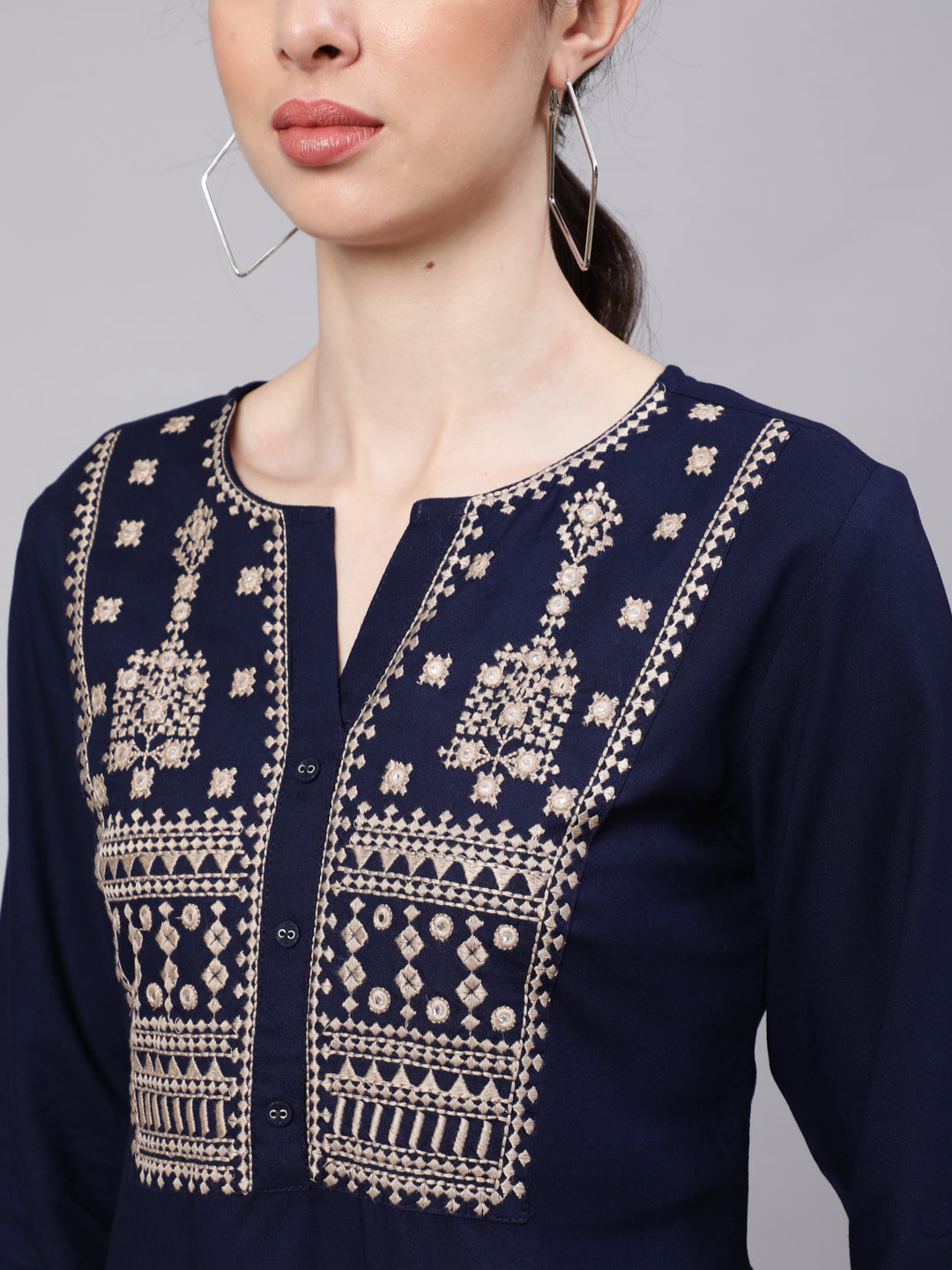Wahe-NOOR Women Navy Blue Embroidered Straight Tunic - Distacart